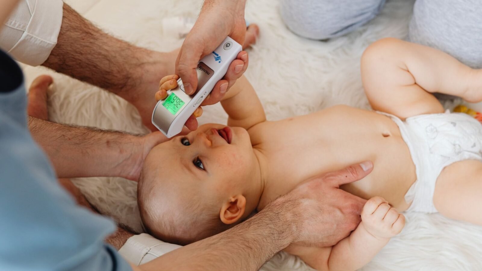 Fieber beim Baby: wann zum Arzt und was Sie tun können