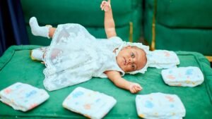Windelgrößen: Tabelle nach Gewicht und Alter im Überblick